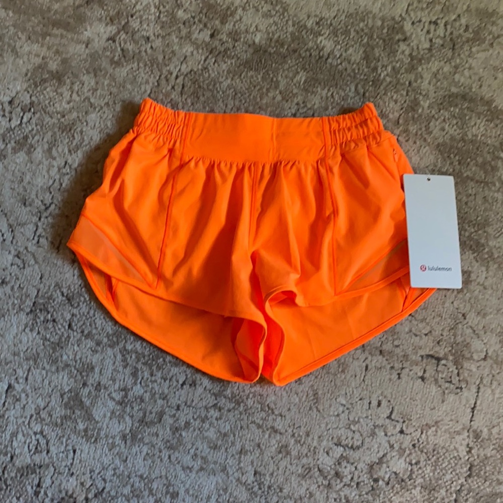 NWT Lululemon Size 4 Highlight Orange Hotty Hots